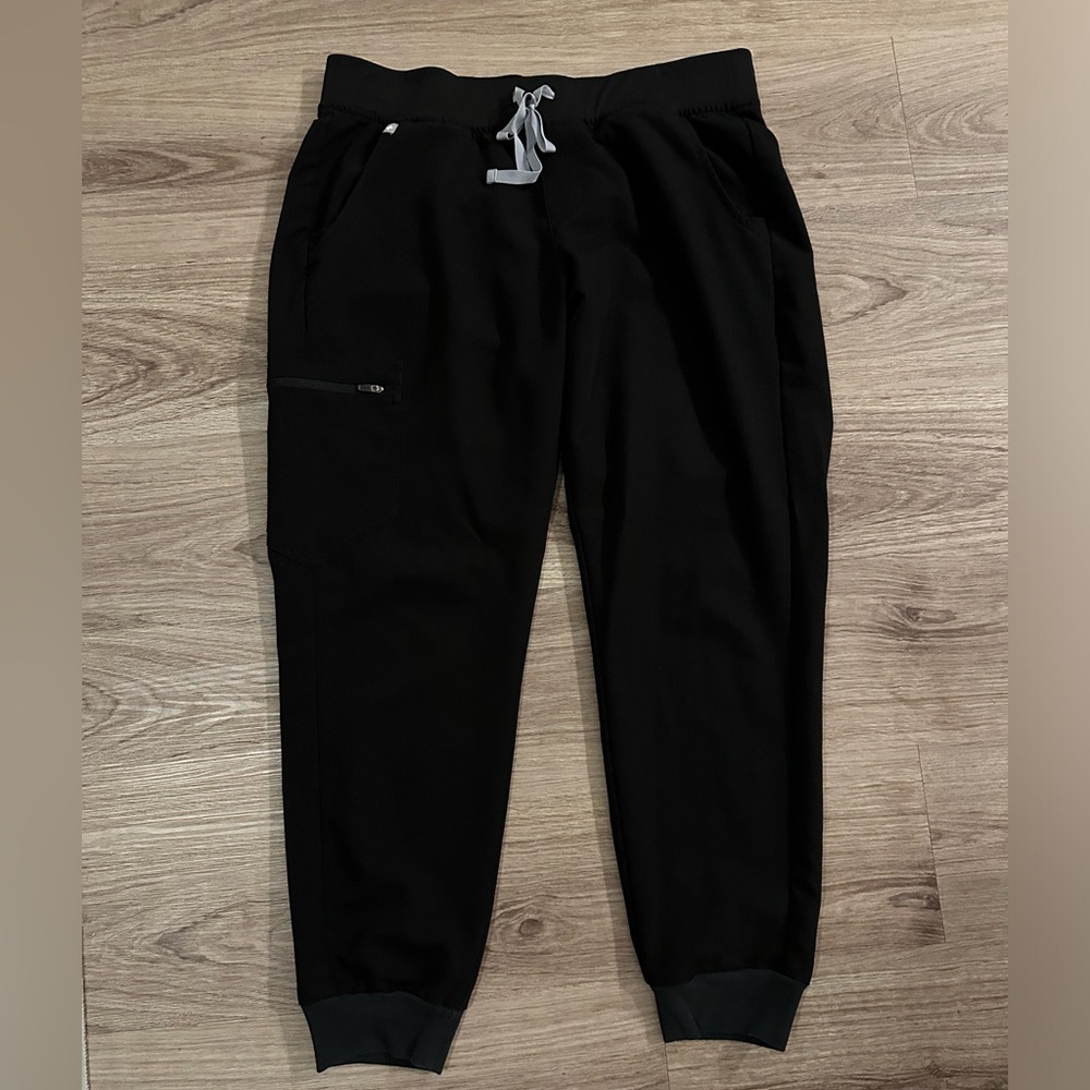FIGS Zamora Jogger Scrub Pants - Black